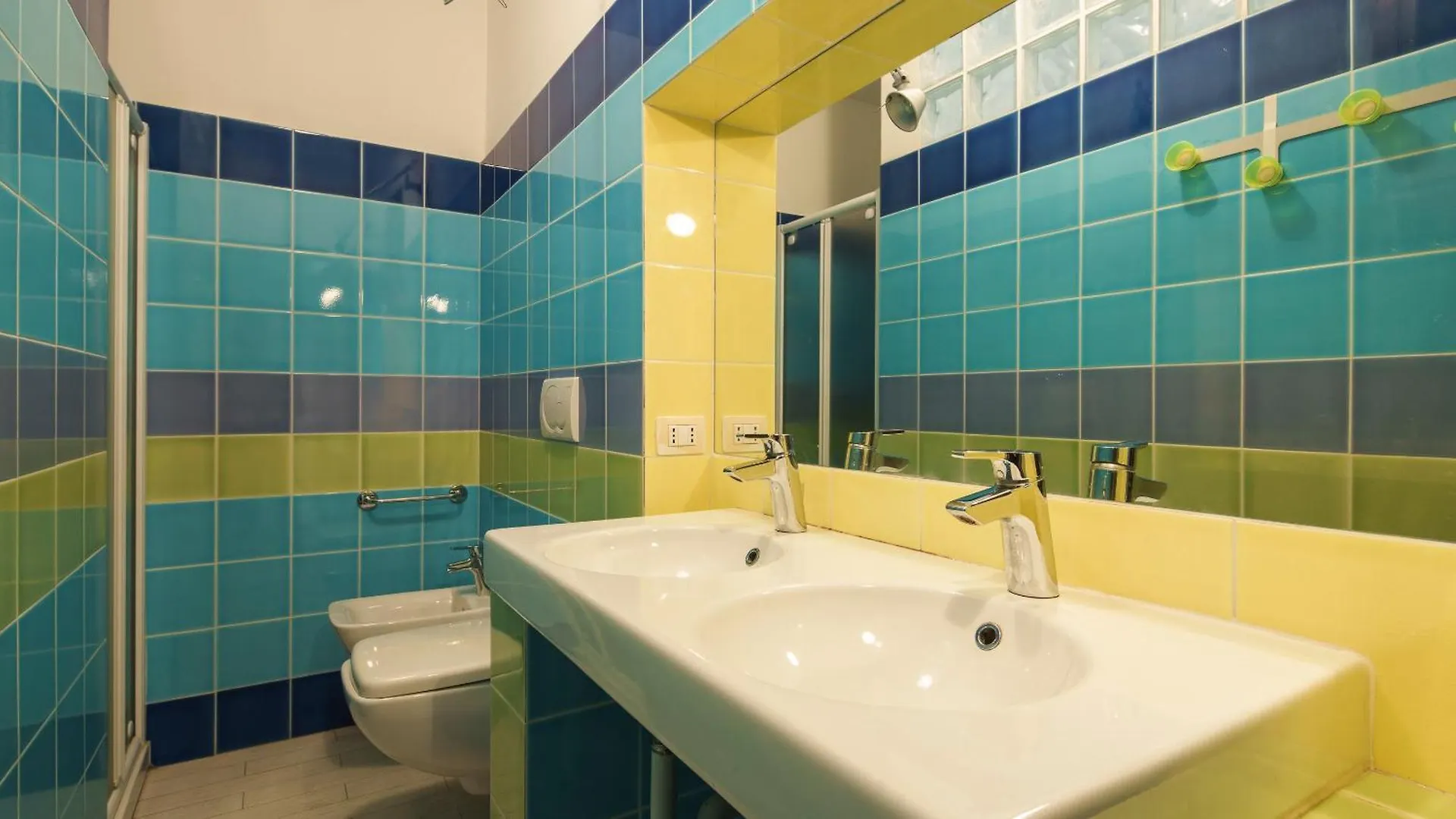 Welcomely - Verde Mare Marinella  Italien